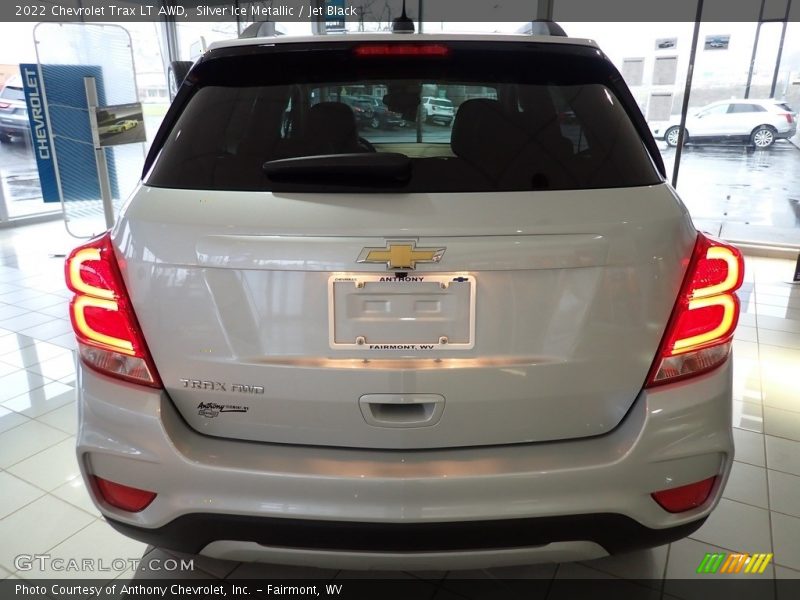 Silver Ice Metallic / Jet Black 2022 Chevrolet Trax LT AWD