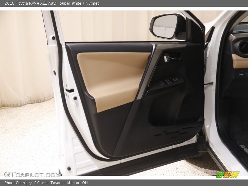 Super White / Nutmeg 2018 Toyota RAV4 XLE AWD
