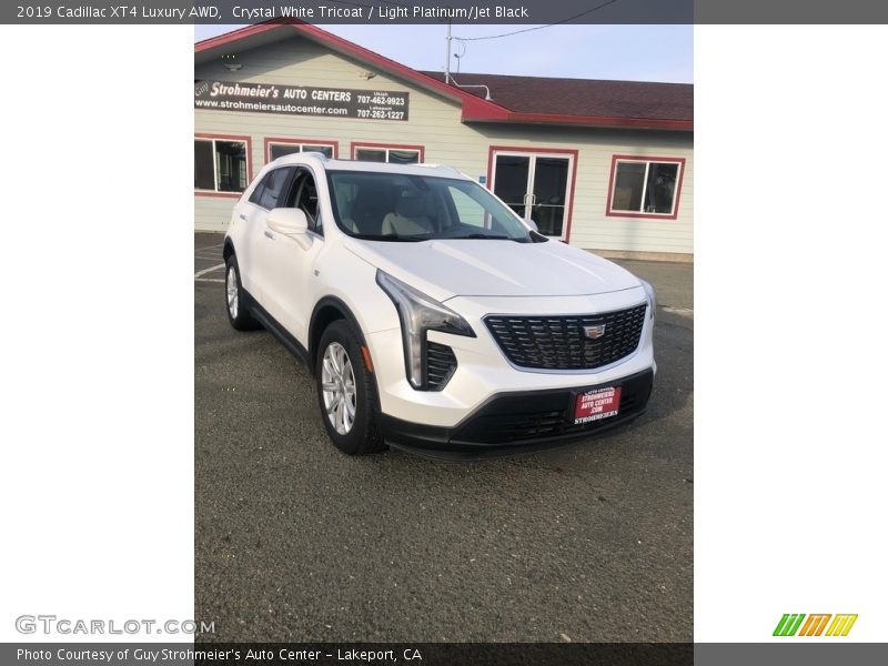 Crystal White Tricoat / Light Platinum/Jet Black 2019 Cadillac XT4 Luxury AWD