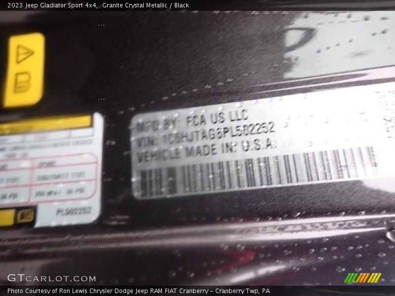 Granite Crystal Metallic / Black 2023 Jeep Gladiator Sport 4x4