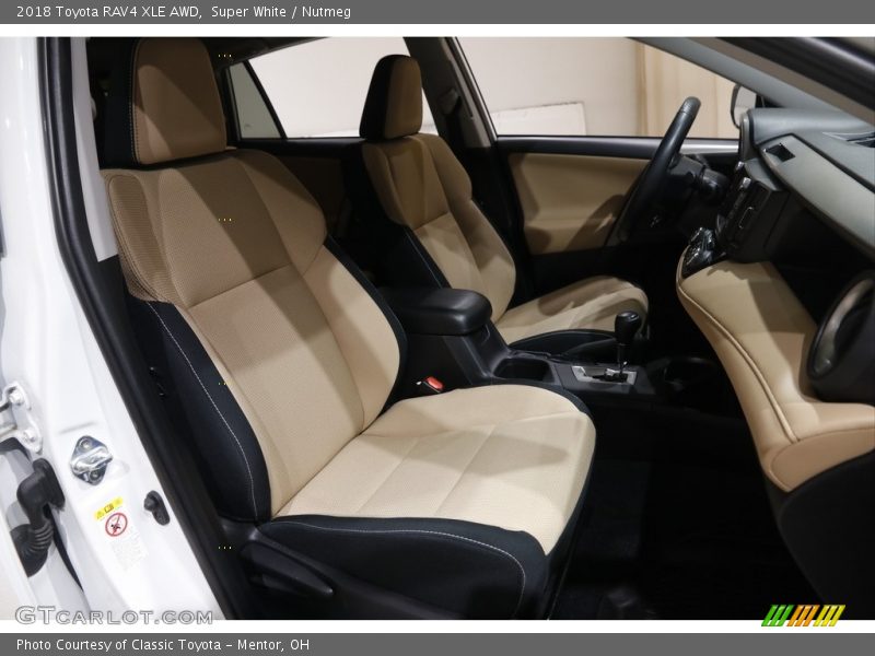 Super White / Nutmeg 2018 Toyota RAV4 XLE AWD