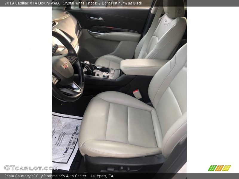 Crystal White Tricoat / Light Platinum/Jet Black 2019 Cadillac XT4 Luxury AWD