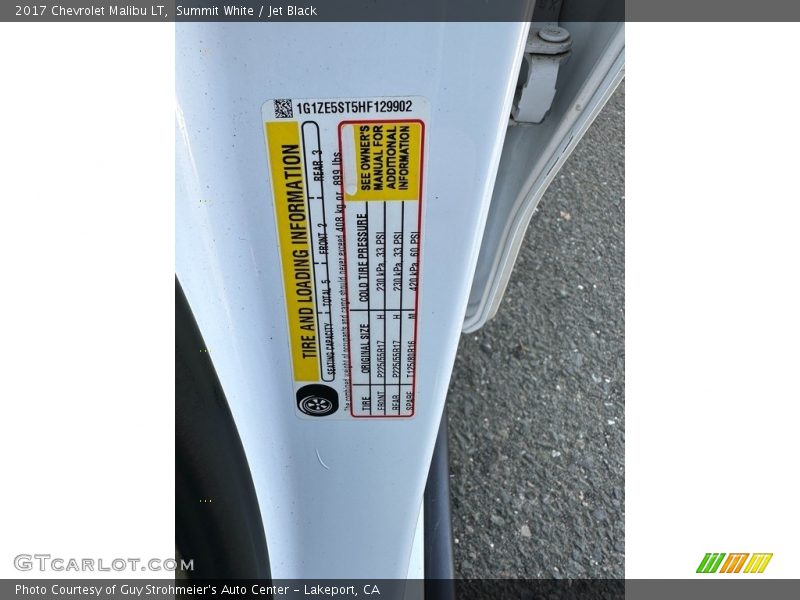 Summit White / Jet Black 2017 Chevrolet Malibu LT