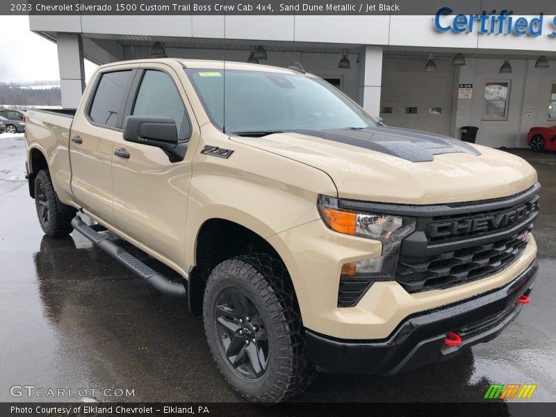  2023 Silverado 1500 Custom Trail Boss Crew Cab 4x4 Sand Dune Metallic