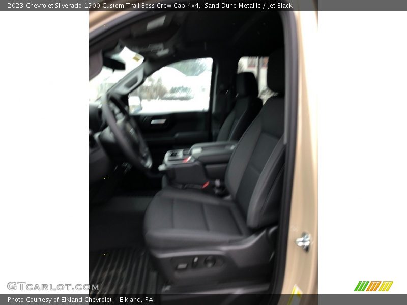 Sand Dune Metallic / Jet Black 2023 Chevrolet Silverado 1500 Custom Trail Boss Crew Cab 4x4