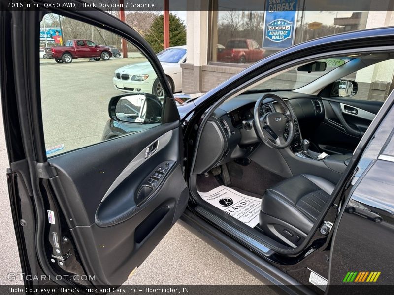 Black Obsidian / Graphite 2016 Infiniti QX50 AWD