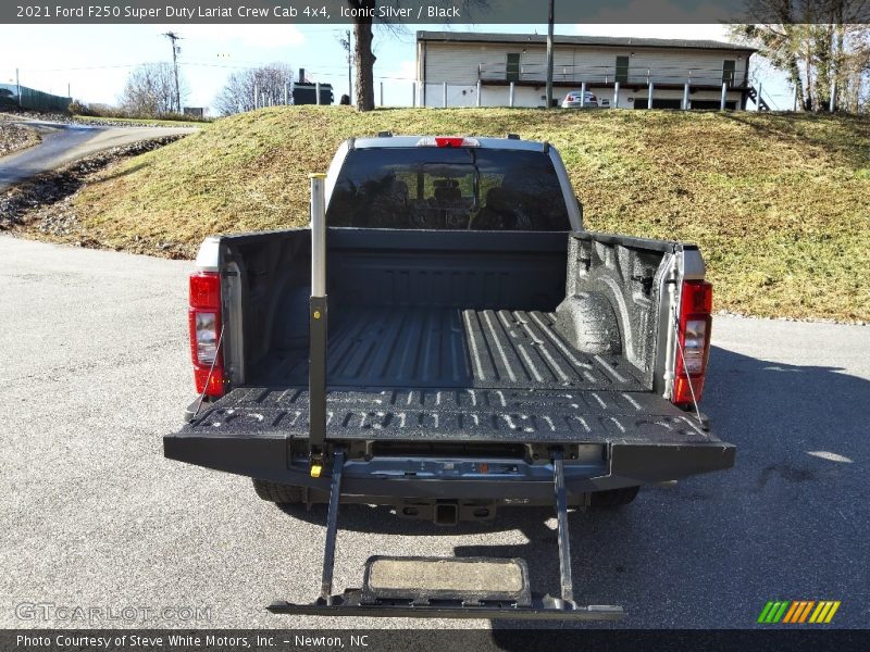 Iconic Silver / Black 2021 Ford F250 Super Duty Lariat Crew Cab 4x4