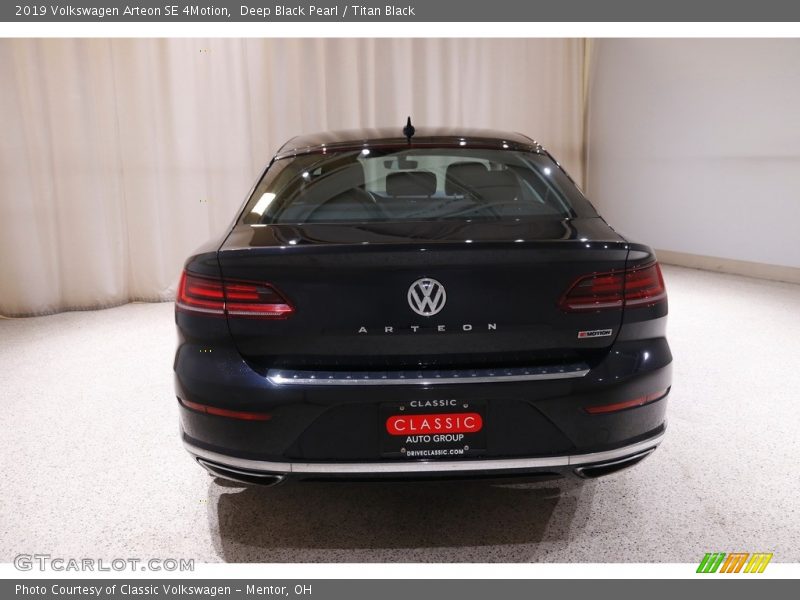 Deep Black Pearl / Titan Black 2019 Volkswagen Arteon SE 4Motion
