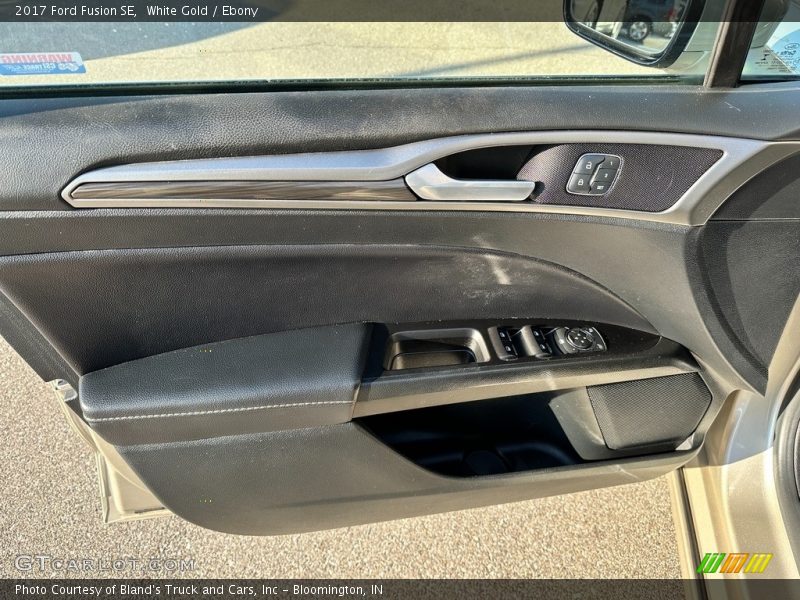 White Gold / Ebony 2017 Ford Fusion SE