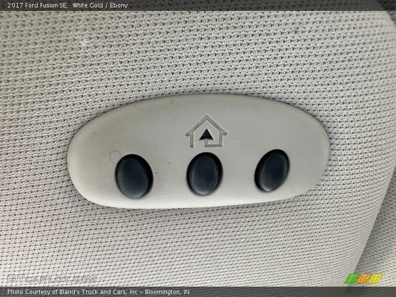 White Gold / Ebony 2017 Ford Fusion SE