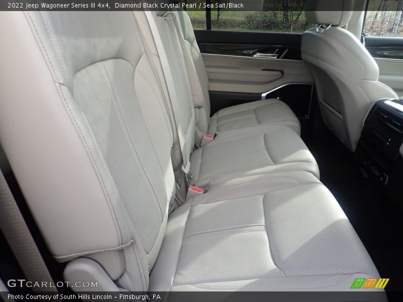 Diamond Black Crystal Pearl / Sea Salt/Black 2022 Jeep Wagoneer Series III 4x4