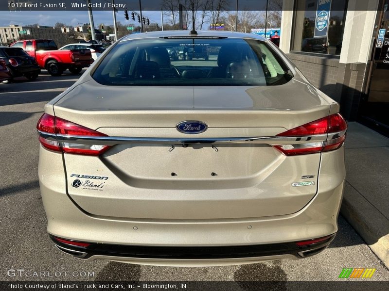 White Gold / Ebony 2017 Ford Fusion SE