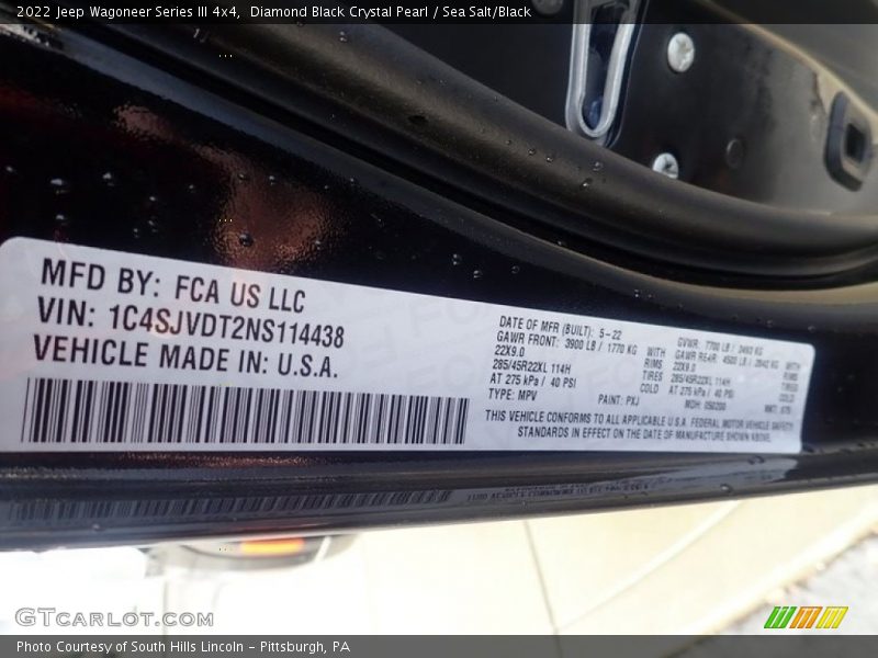 Diamond Black Crystal Pearl / Sea Salt/Black 2022 Jeep Wagoneer Series III 4x4