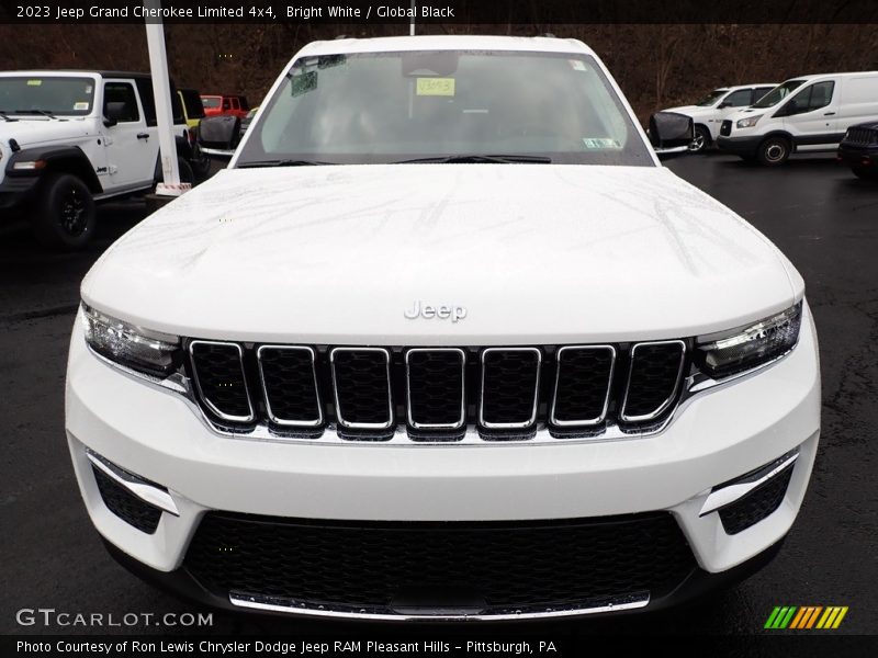 Bright White / Global Black 2023 Jeep Grand Cherokee Limited 4x4