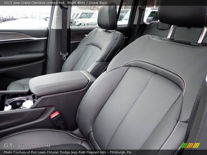 Bright White / Global Black 2023 Jeep Grand Cherokee Limited 4x4
