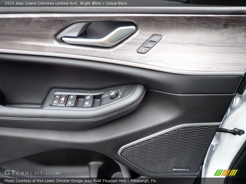 Bright White / Global Black 2023 Jeep Grand Cherokee Limited 4x4
