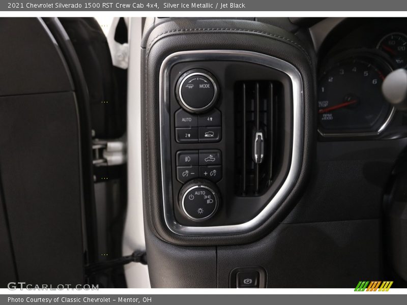 Silver Ice Metallic / Jet Black 2021 Chevrolet Silverado 1500 RST Crew Cab 4x4