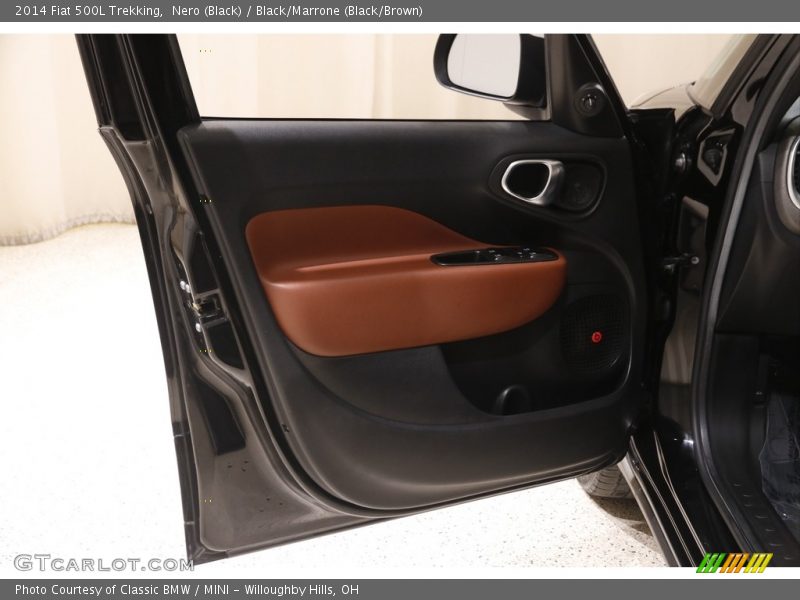 Nero (Black) / Black/Marrone (Black/Brown) 2014 Fiat 500L Trekking