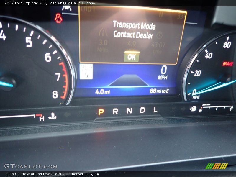 Star White Metallic / Ebony 2022 Ford Explorer XLT