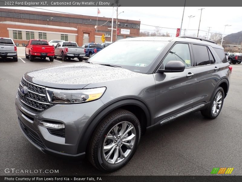Front 3/4 View of 2022 Explorer XLT