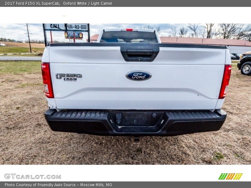 Oxford White / Light Camel 2017 Ford F150 XL SuperCab