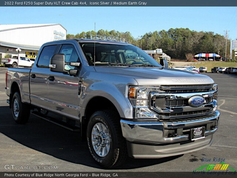 Iconic Silver / Medium Earth Gray 2022 Ford F250 Super Duty XLT Crew Cab 4x4