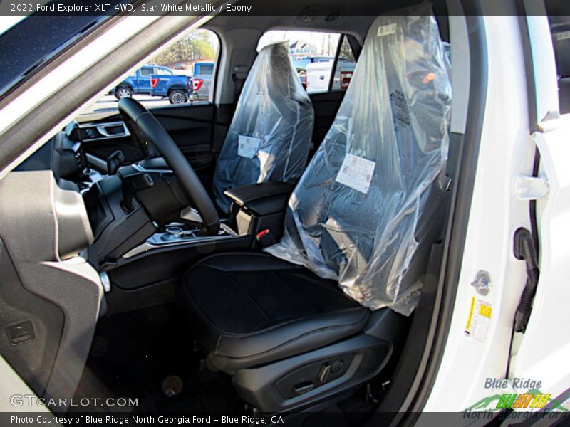 Star White Metallic / Ebony 2022 Ford Explorer XLT 4WD