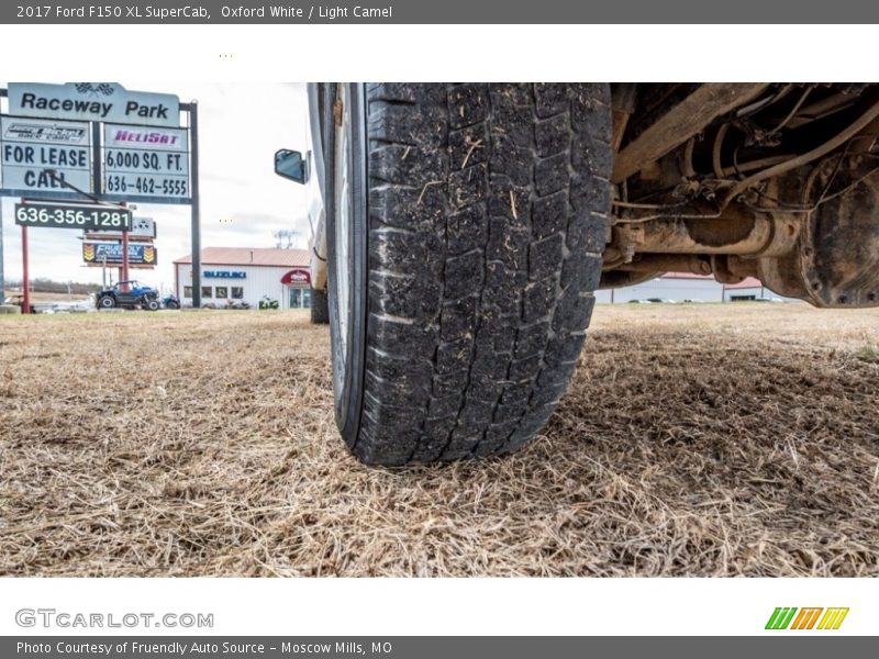 Oxford White / Light Camel 2017 Ford F150 XL SuperCab