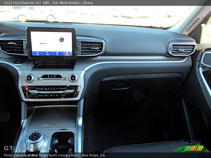 Star White Metallic / Ebony 2022 Ford Explorer XLT 4WD