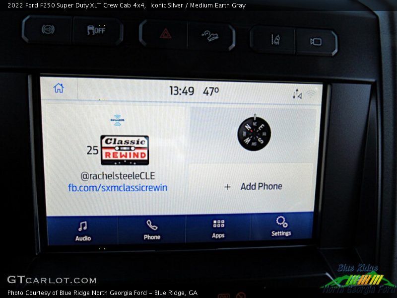 Iconic Silver / Medium Earth Gray 2022 Ford F250 Super Duty XLT Crew Cab 4x4