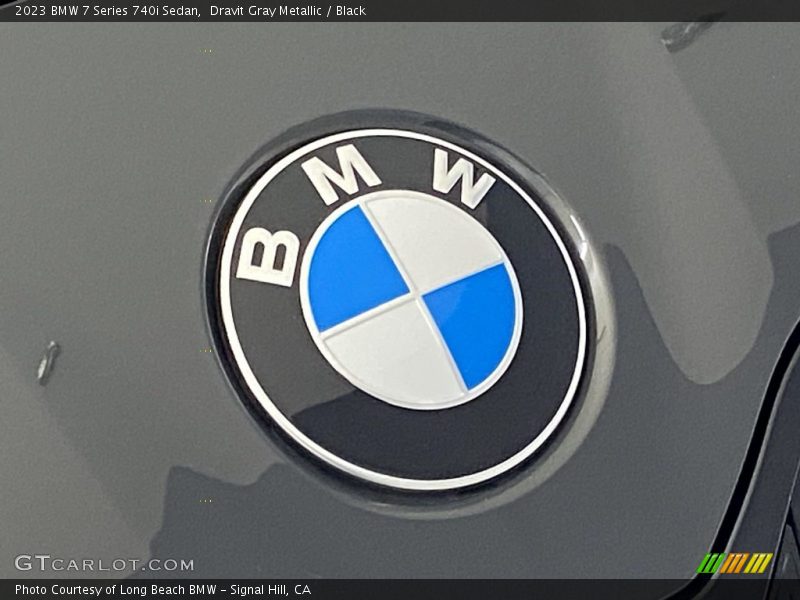 Dravit Gray Metallic / Black 2023 BMW 7 Series 740i Sedan