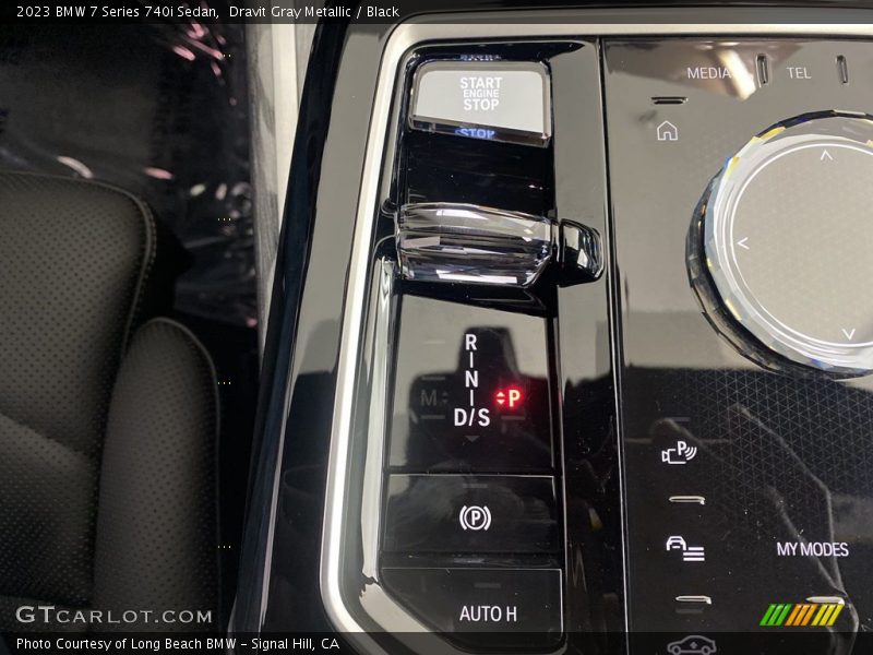 Dravit Gray Metallic / Black 2023 BMW 7 Series 740i Sedan