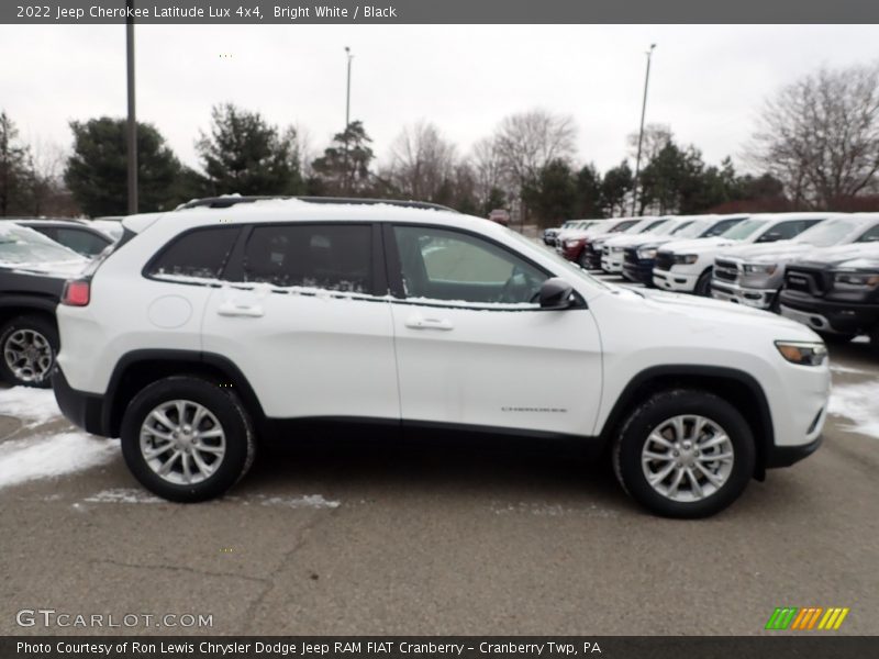 Bright White / Black 2022 Jeep Cherokee Latitude Lux 4x4