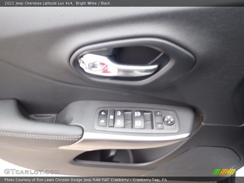 Bright White / Black 2022 Jeep Cherokee Latitude Lux 4x4