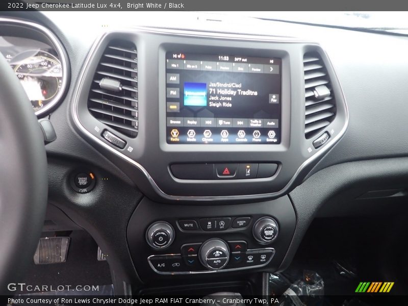 Bright White / Black 2022 Jeep Cherokee Latitude Lux 4x4