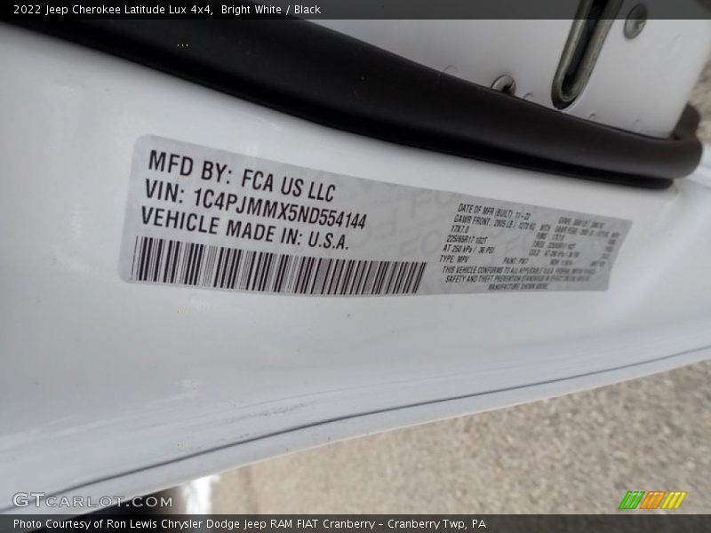 Bright White / Black 2022 Jeep Cherokee Latitude Lux 4x4