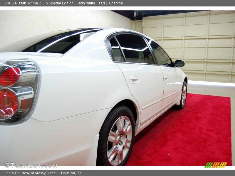 Satin White Pearl / Charcoal 2006 Nissan Altima 2.5 S Special Edition
