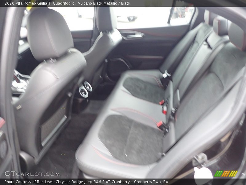 Vulcano Black Metallic / Black 2020 Alfa Romeo Giulia TI Quadrifoglio