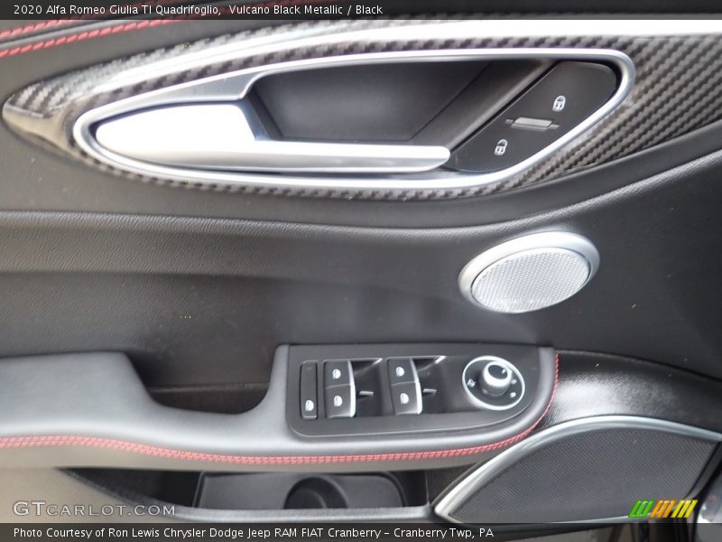 Vulcano Black Metallic / Black 2020 Alfa Romeo Giulia TI Quadrifoglio