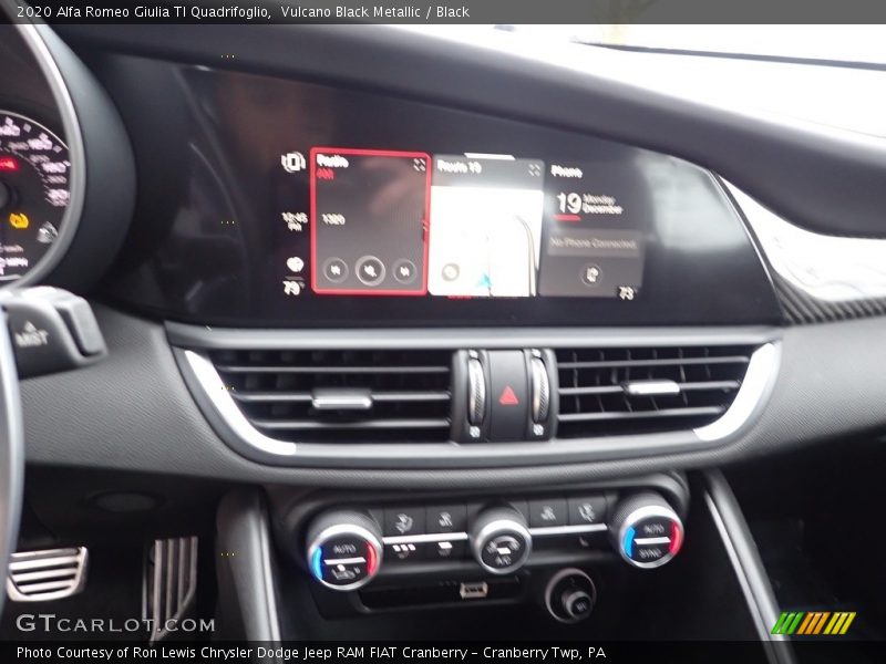 Vulcano Black Metallic / Black 2020 Alfa Romeo Giulia TI Quadrifoglio