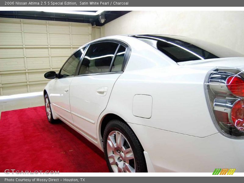 Satin White Pearl / Charcoal 2006 Nissan Altima 2.5 S Special Edition