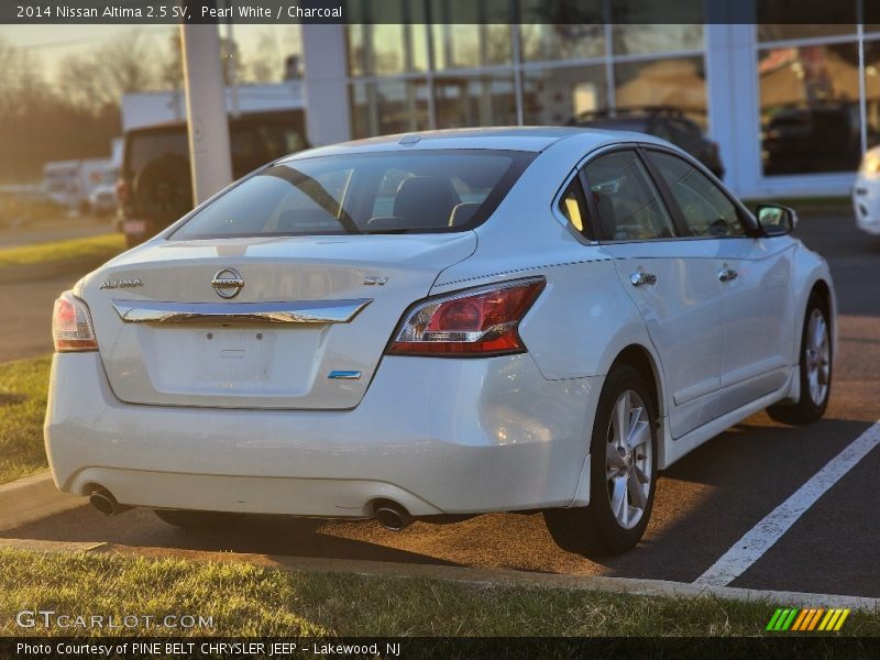 Pearl White / Charcoal 2014 Nissan Altima 2.5 SV