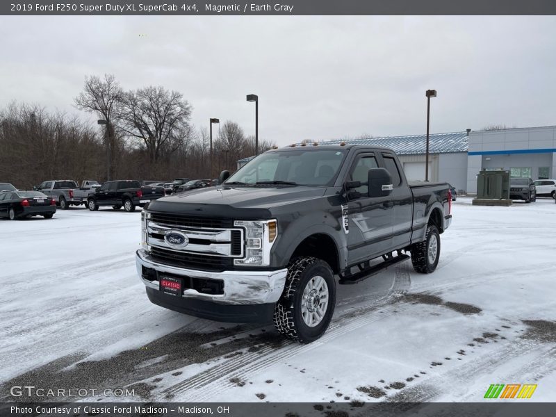 Magnetic / Earth Gray 2019 Ford F250 Super Duty XL SuperCab 4x4