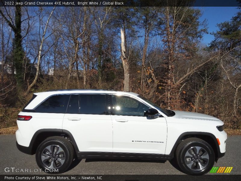  2022 Grand Cherokee 4XE Hybrid Bright White