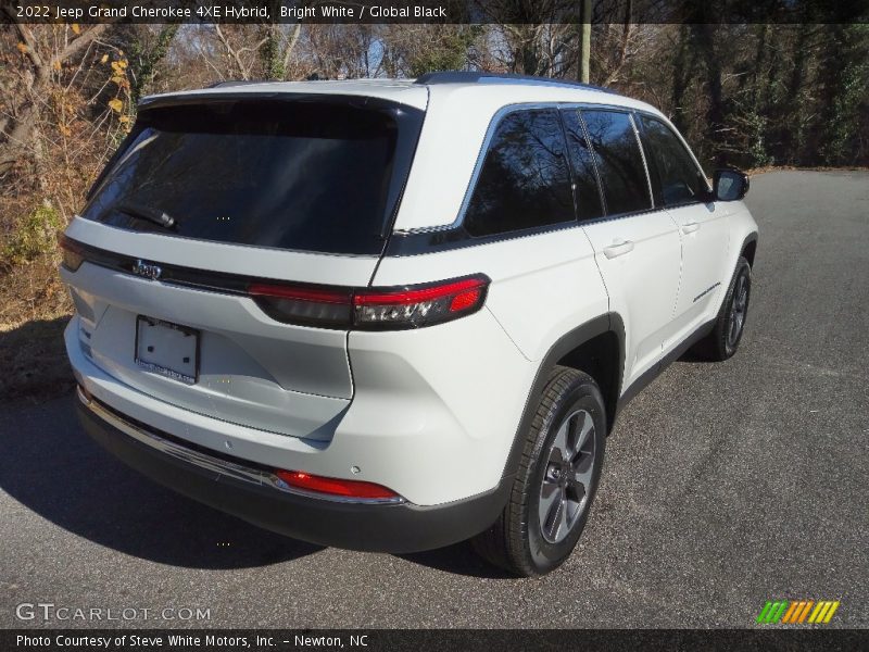 Bright White / Global Black 2022 Jeep Grand Cherokee 4XE Hybrid