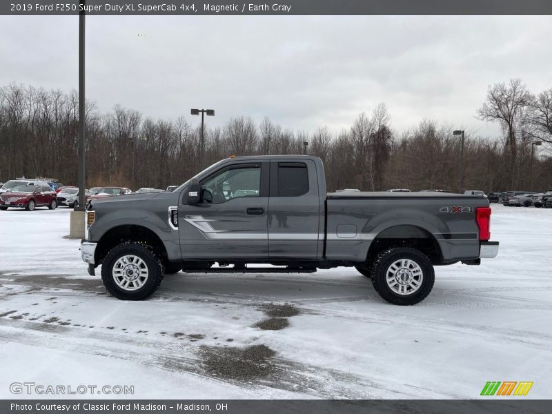 Magnetic / Earth Gray 2019 Ford F250 Super Duty XL SuperCab 4x4