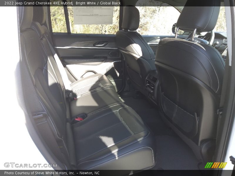 Bright White / Global Black 2022 Jeep Grand Cherokee 4XE Hybrid