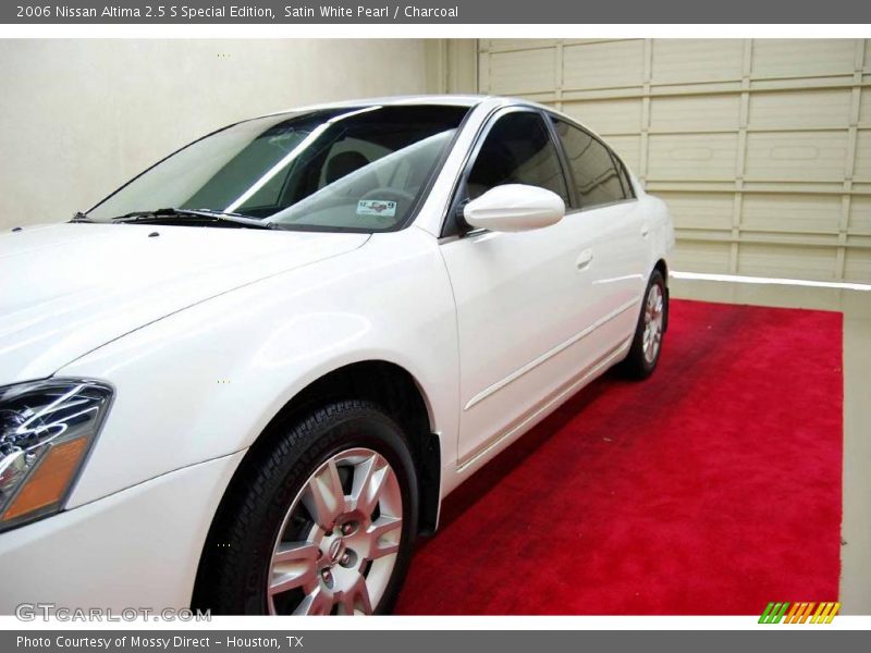 Satin White Pearl / Charcoal 2006 Nissan Altima 2.5 S Special Edition