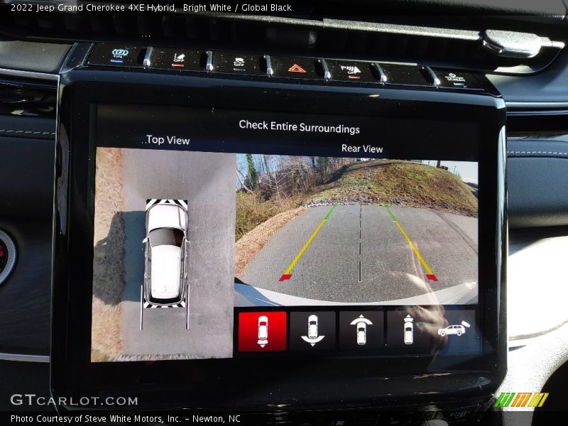 Bright White / Global Black 2022 Jeep Grand Cherokee 4XE Hybrid