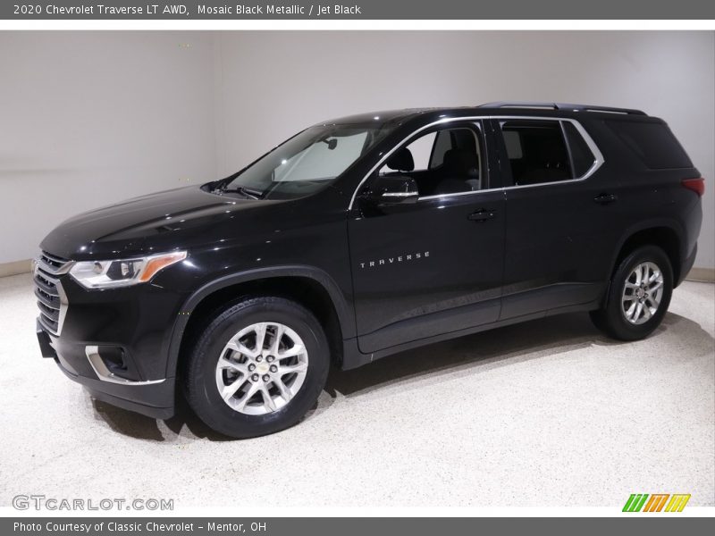 Mosaic Black Metallic / Jet Black 2020 Chevrolet Traverse LT AWD